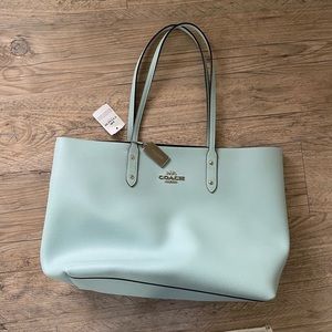 NWT Tiffany Blue Coach Tote Bag